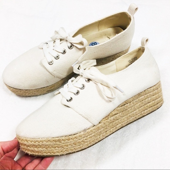 🔥SALE🔥 Nicole canvas Clarice platform lace up shoes Sz8.5 - Picture 1 of 8
